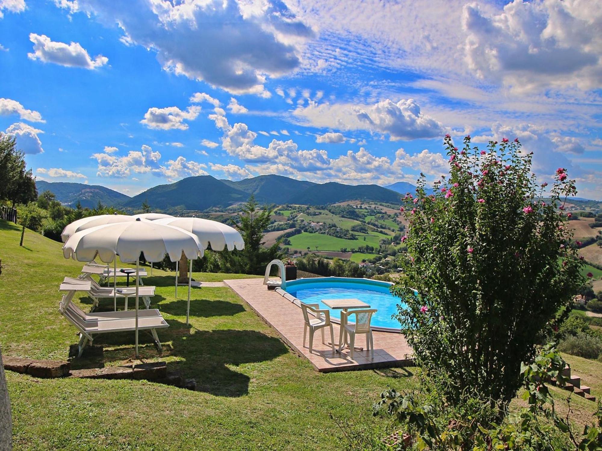 Nice Flat In Arcevia With Swimming Pool Exterior photo