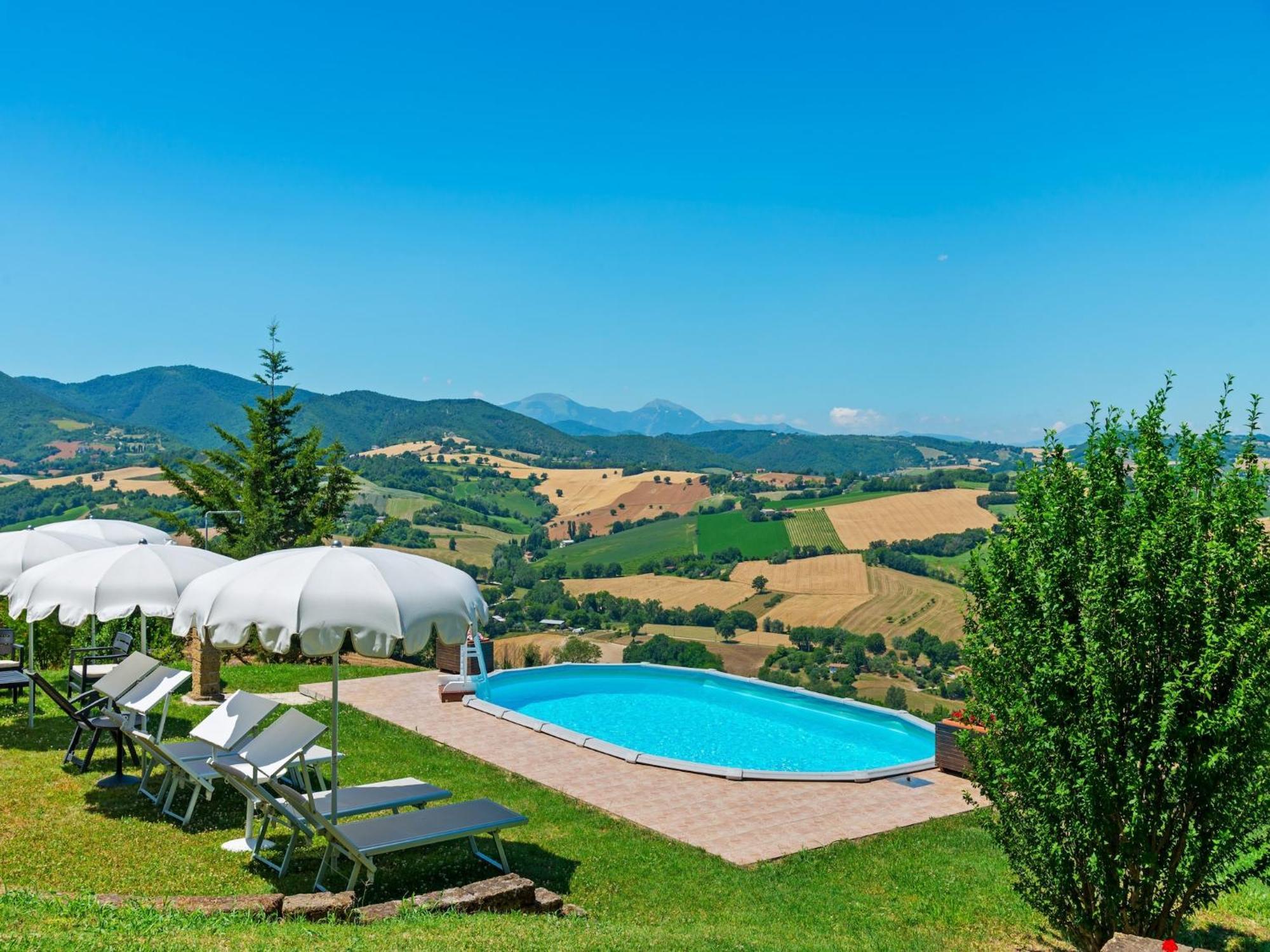 Nice Flat In Arcevia With Swimming Pool Exterior photo
